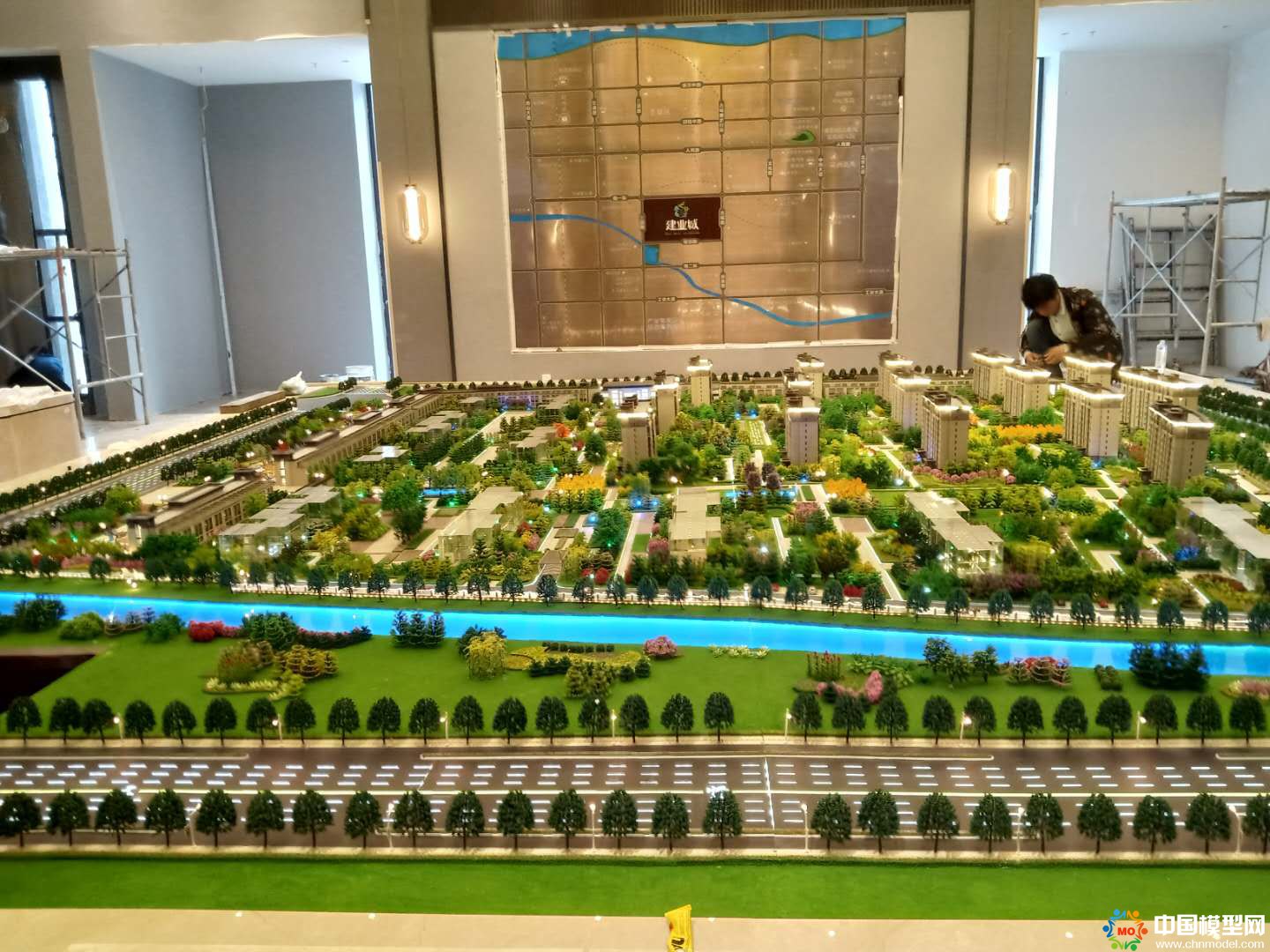 樓盤沙盤模型制作、別墅沙盤模型制作、城市規(guī)劃沙盤制作、建筑模型設計制作、工業(yè)模型設計制作、數字多媒體沙盤制作