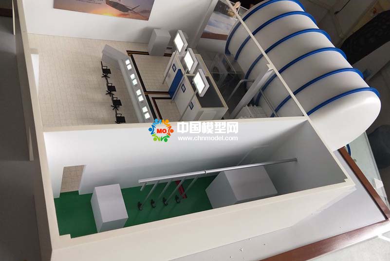 衛(wèi)星裝備真空試驗(yàn)?zāi)P? align=