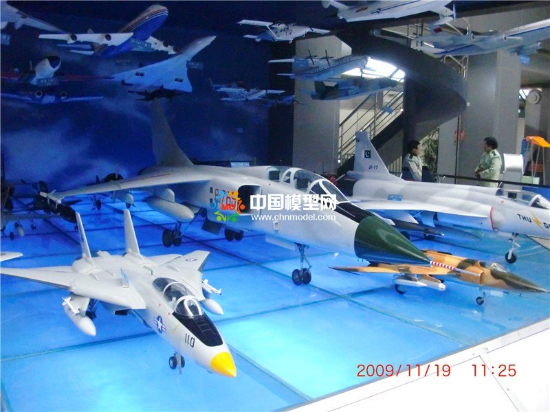 軍工導彈戰(zhàn)斗機模型