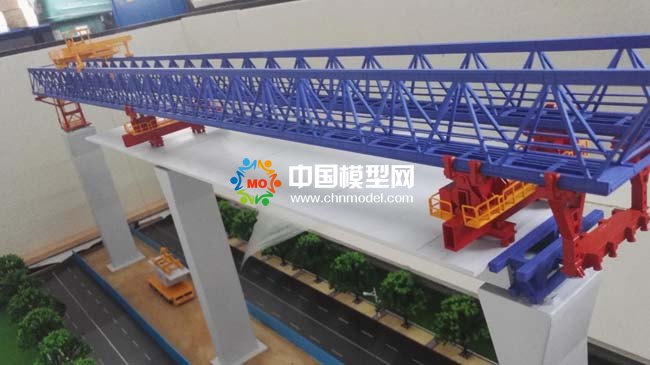 節(jié)段拼裝架橋機模型