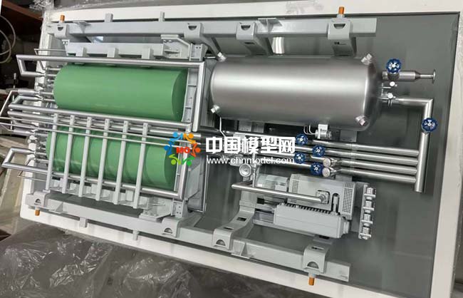 高速列車(chē)用高溫超導(dǎo)變壓器模型