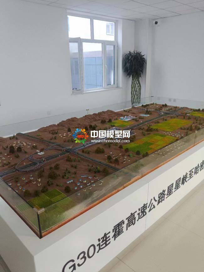 G30連霍高速公路星星峽至哈密段改擴(kuò)建工程XHGJ-6標(biāo)段沙盤(pán)模型