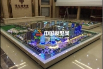 建筑模型是沙盤的一個(gè)部分，沙盤模型內(nèi)容更廣